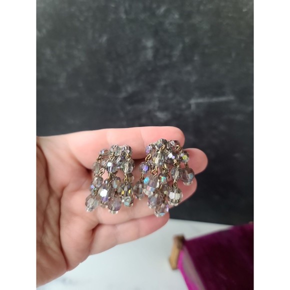 Vintage Laguna Crystal Beaded Cha Cha Clip-on Earrings - Picture 1 of 10